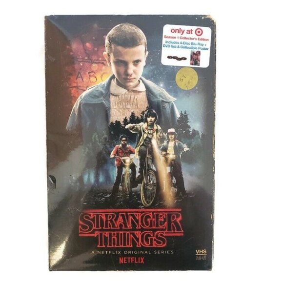 New Stranger Things Season 1 Blu-Ray DVD Target Exclusive VHS Packing & Poster - Picture 1 of 3